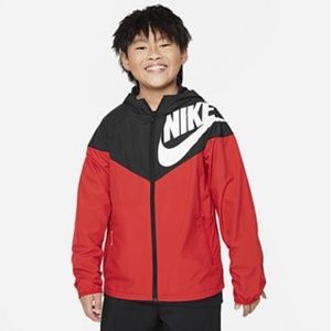 Boy’s Nike Sportswear Wind Runner